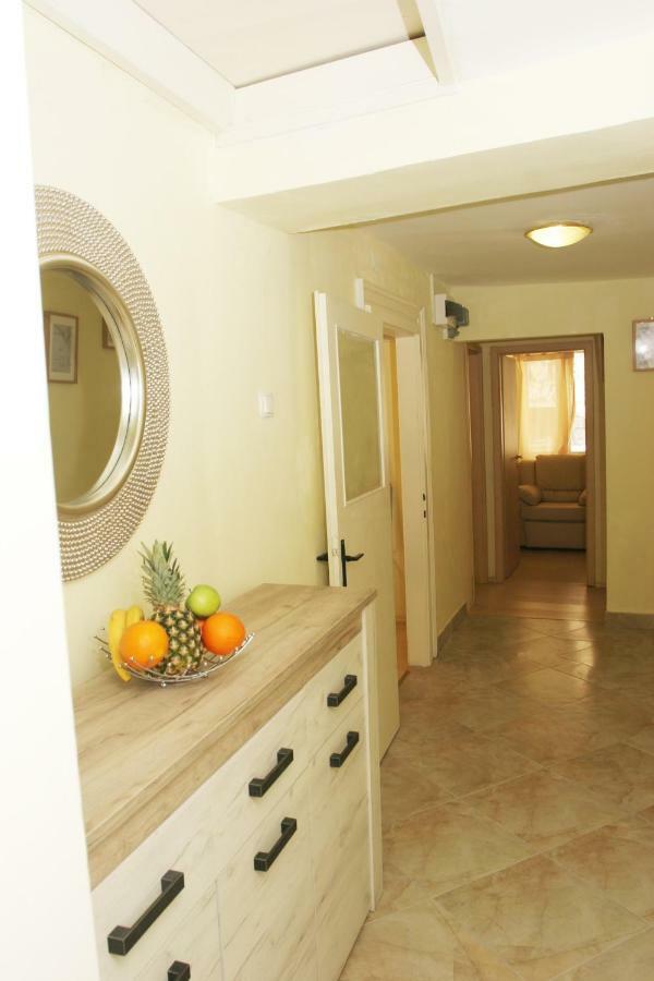 Sara Cosmo Split Apartment Luaran gambar