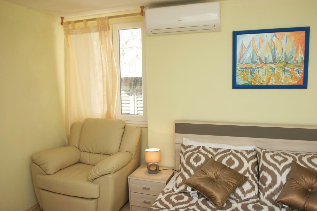Sara Cosmo Split Apartment Luaran gambar